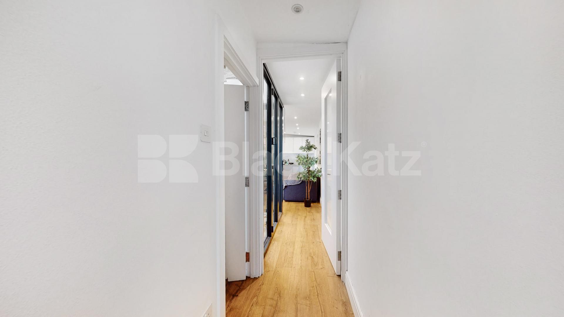 			1 Bedroom, 1 bath, 1 reception Flat			 Parkway, Regents Park / Camden